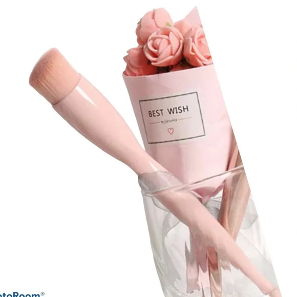 🎉⭐️HP⭐️💕Vegan Q  flawless foundation brush - Picture 1 of 13